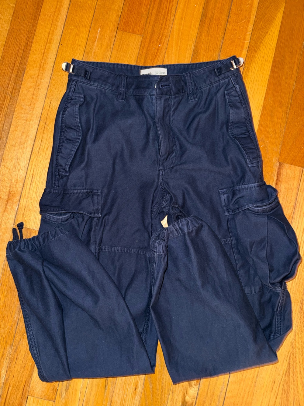 Aritzia TNA navy joggers